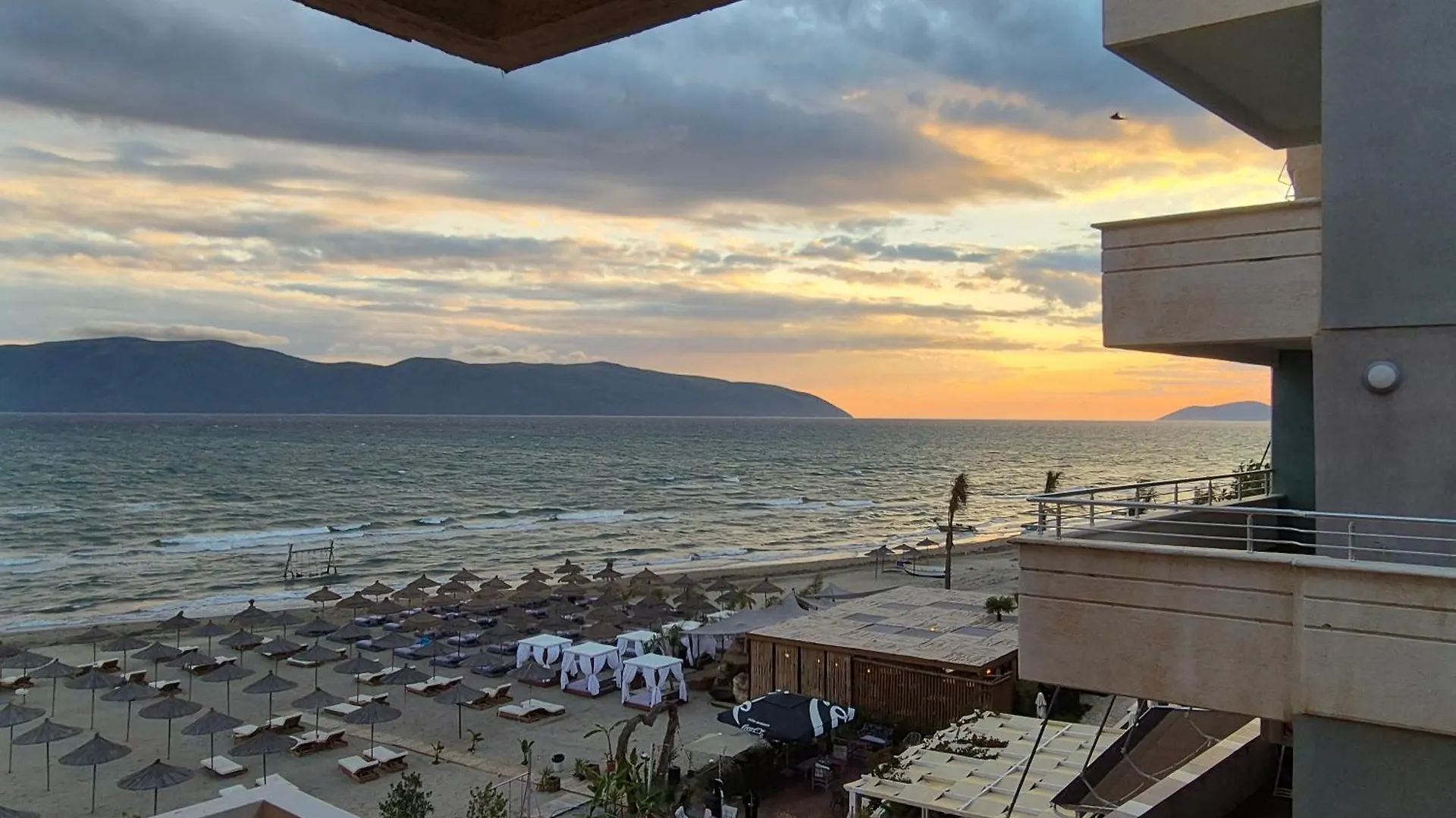 アパート Vlore Beach Home