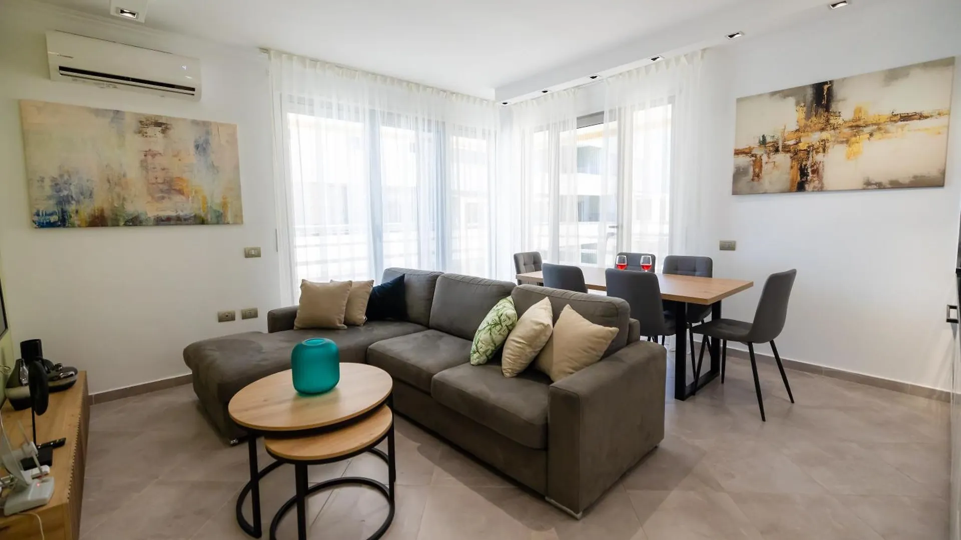 アパート Vlore Beach Home